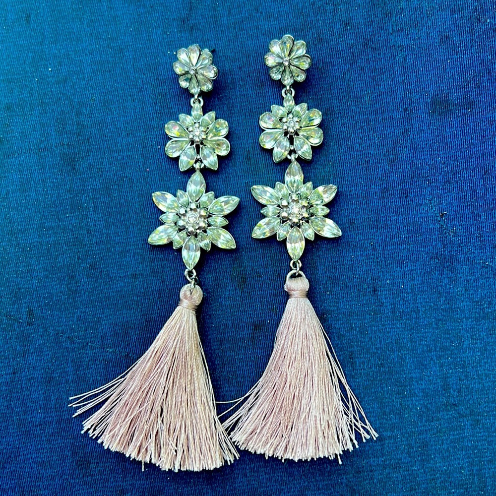 Dangle earrings